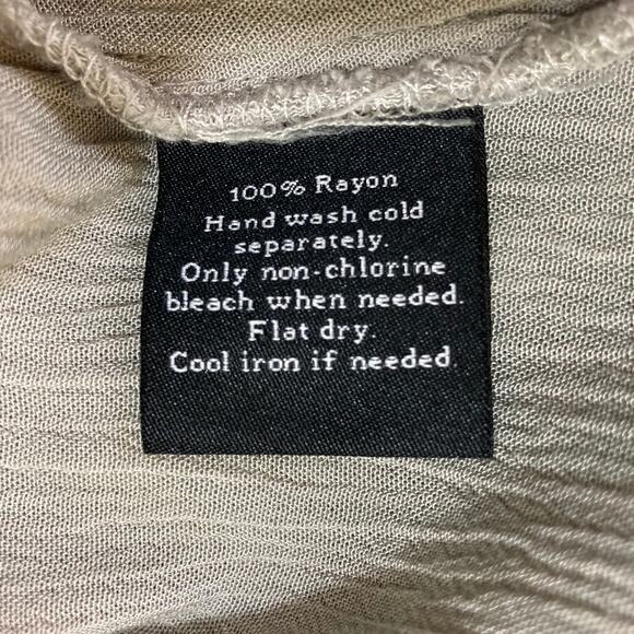 Rock & Republic button front shirt, ladies small relaxed fit gray ombre crinkle - Picture 7 of 8